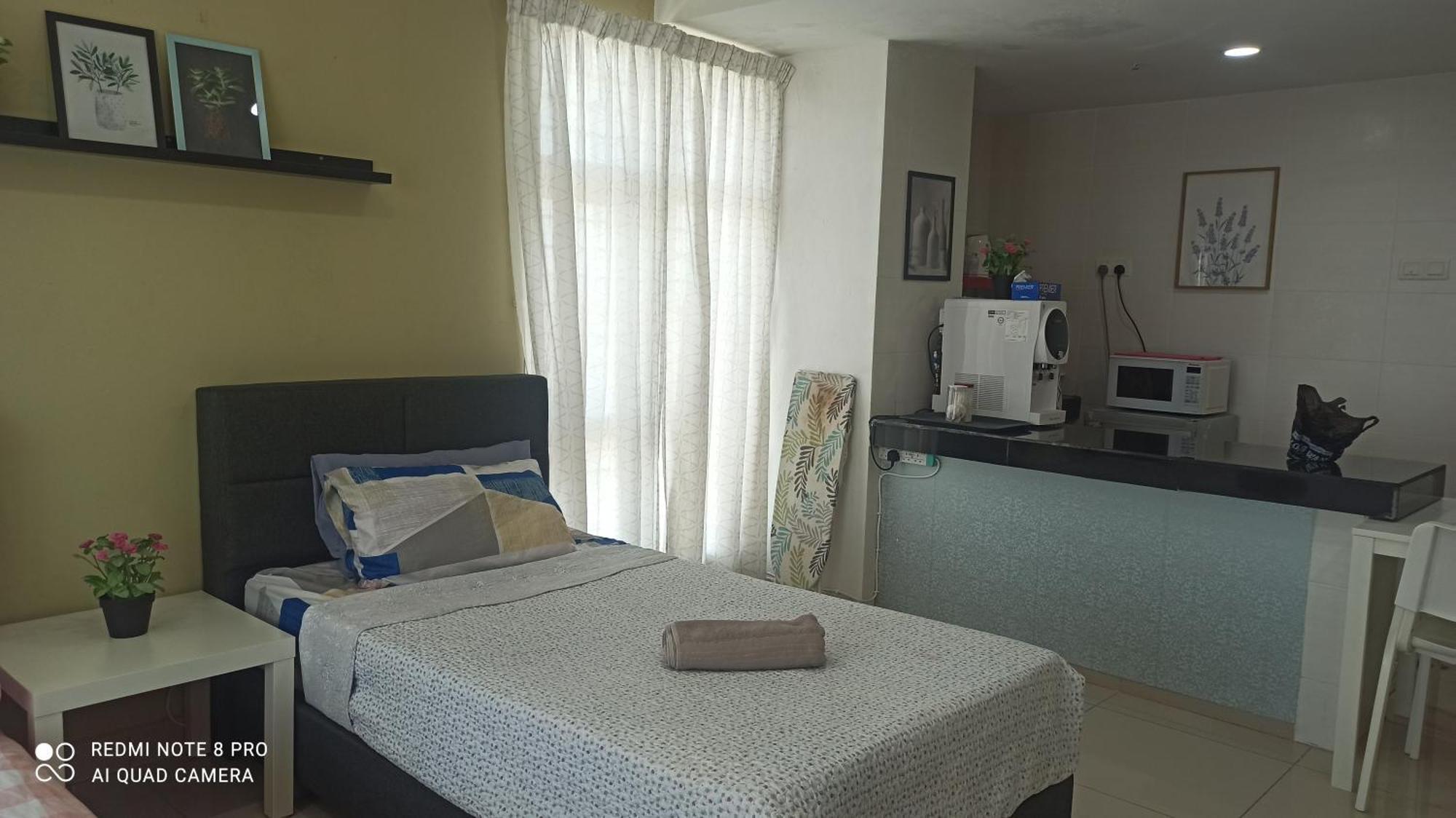 Zulanie Family Studio At D'Perdana Apartment, Spacious And Cozy With Pool, Free Wifi & Netflix Kota Bharu Kültér fotó